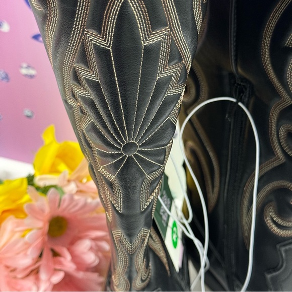 š¤ NO OFFERS LAST PAIR! EMBROIDERED WESTERN BOOTS - Picture 9 of 16